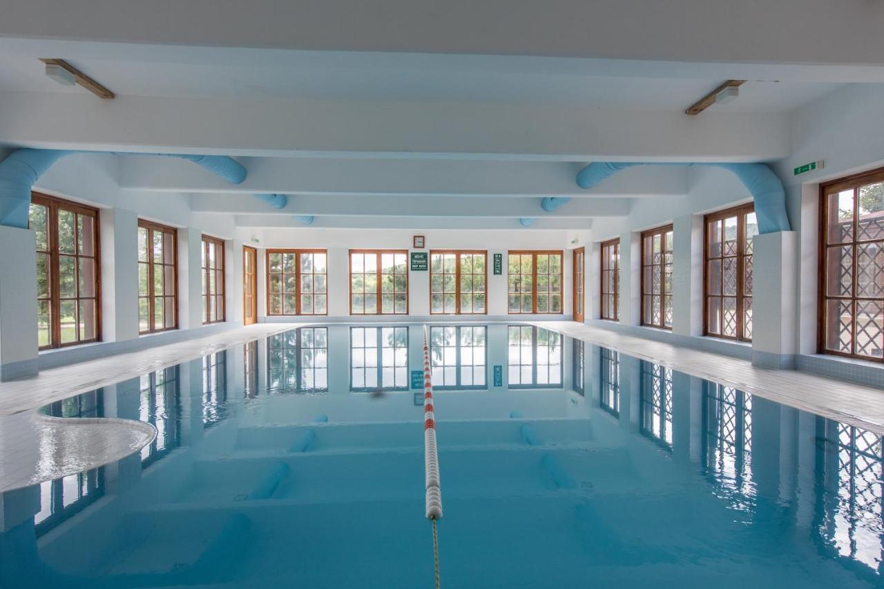 Petnehazy Aparthotel บูดาเปสต์ ภายนอก รูปภาพ